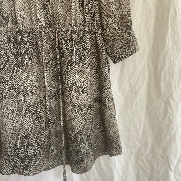 Aritzia Babaton Bennett Snake Print Silk Dress Size XS - Picture 13 of 16